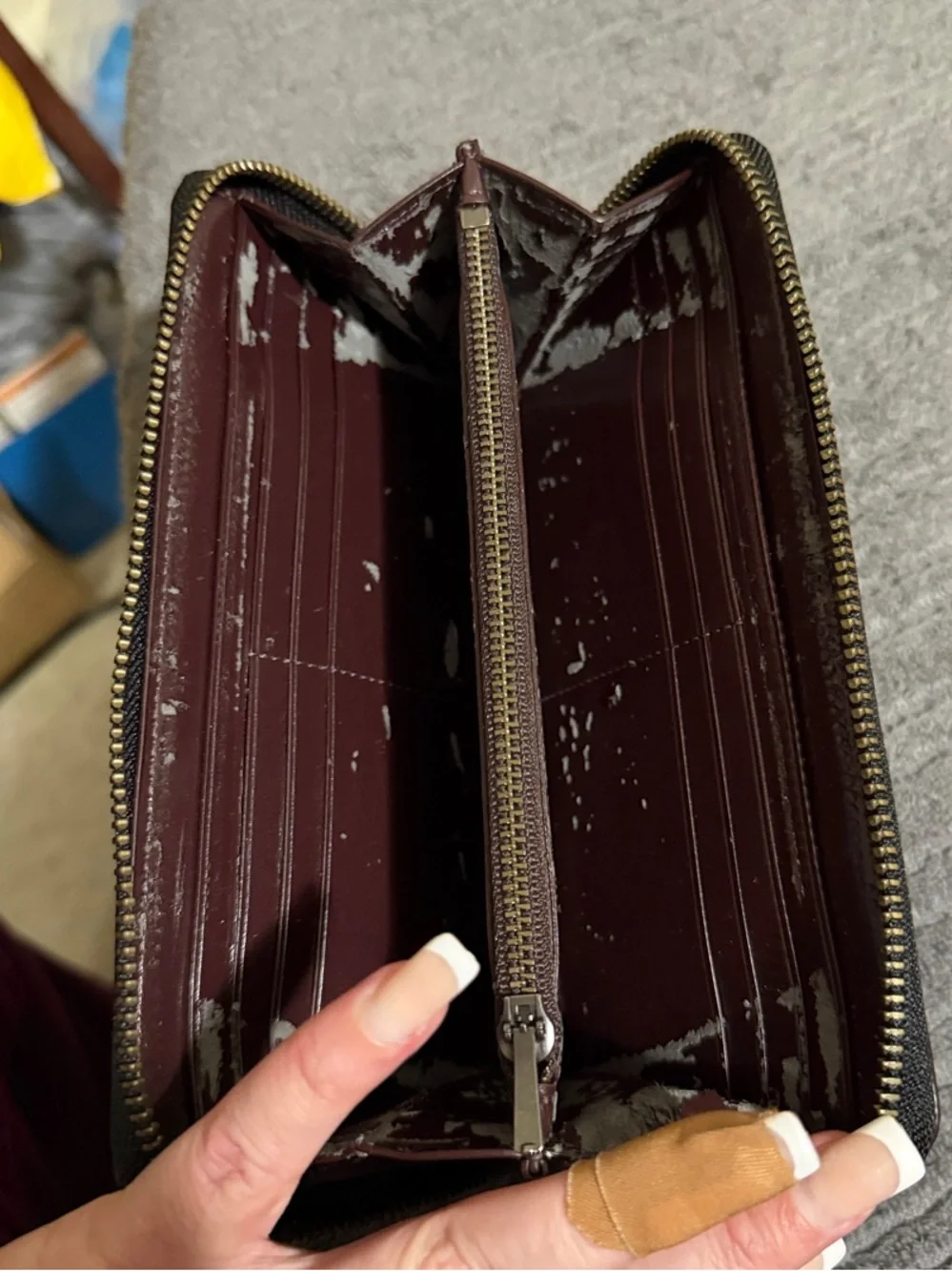 COACH Black Pebbled Leather Zip Wallet with Contrast Stitch
